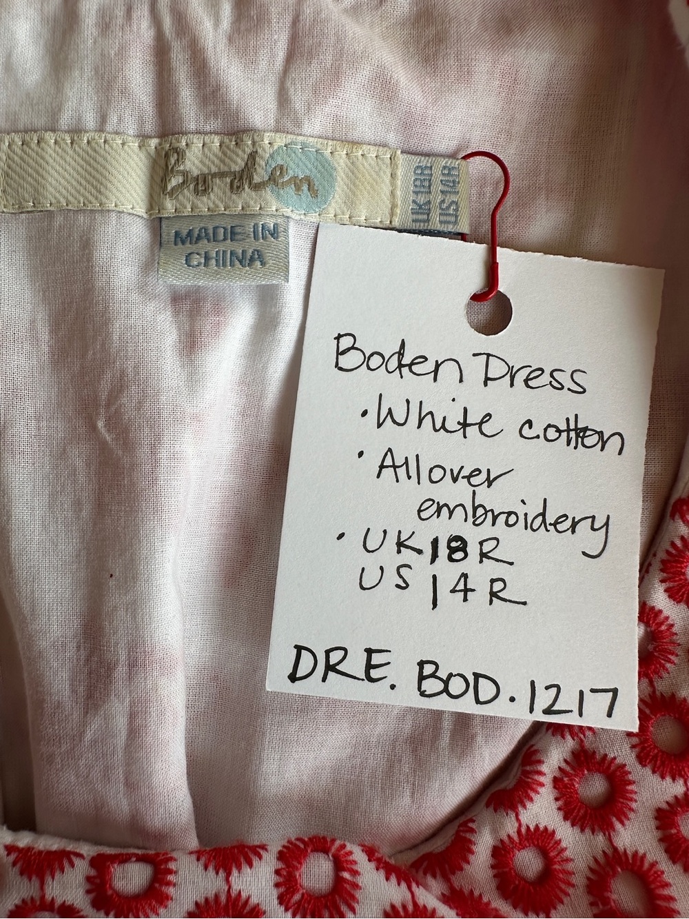 Boden W0026 White Coral Red Embroidered Cotton Shift Dress UK 18R US 14R - Picture 8 of 10